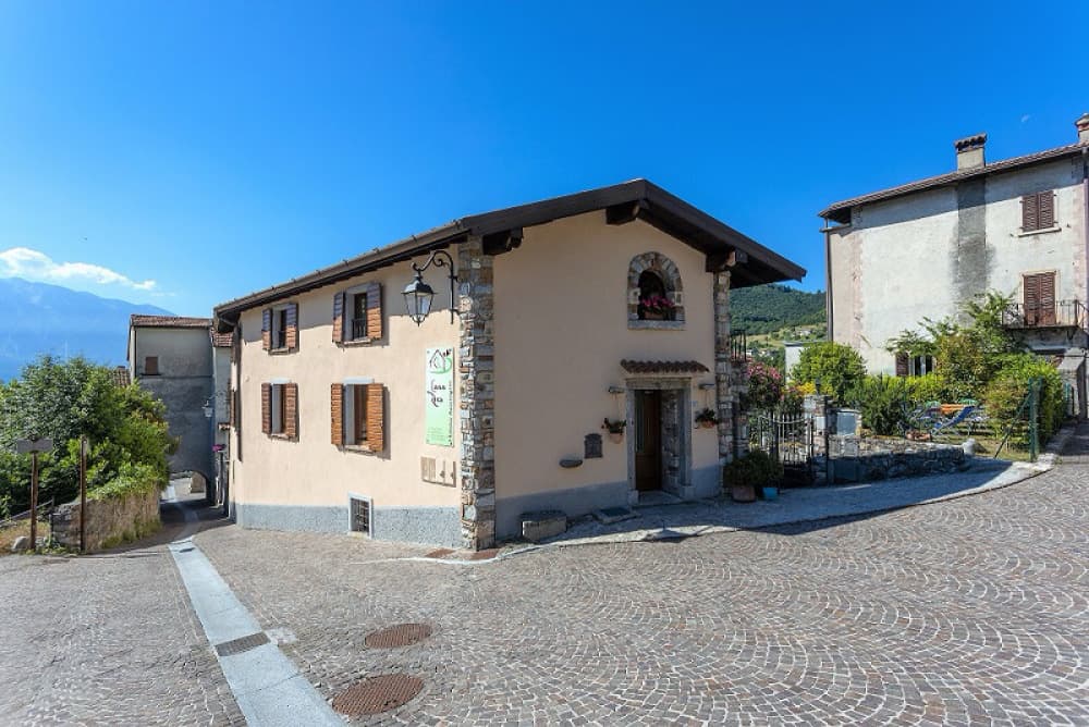 CASA RITA - APARTMENT 1 LAKE GARDA