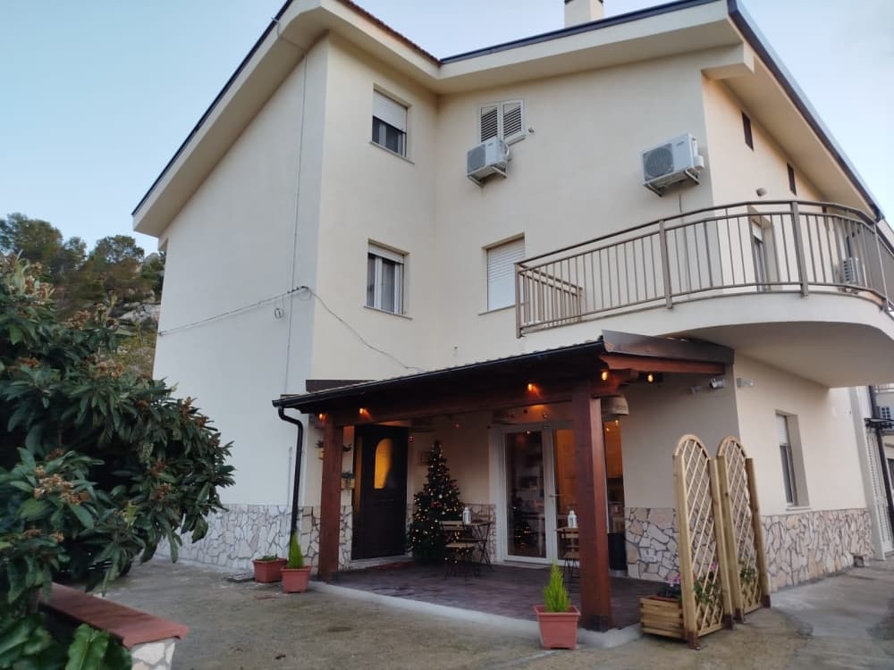 B&B S. ELIA - CAMERA 4 - TRIPLA
