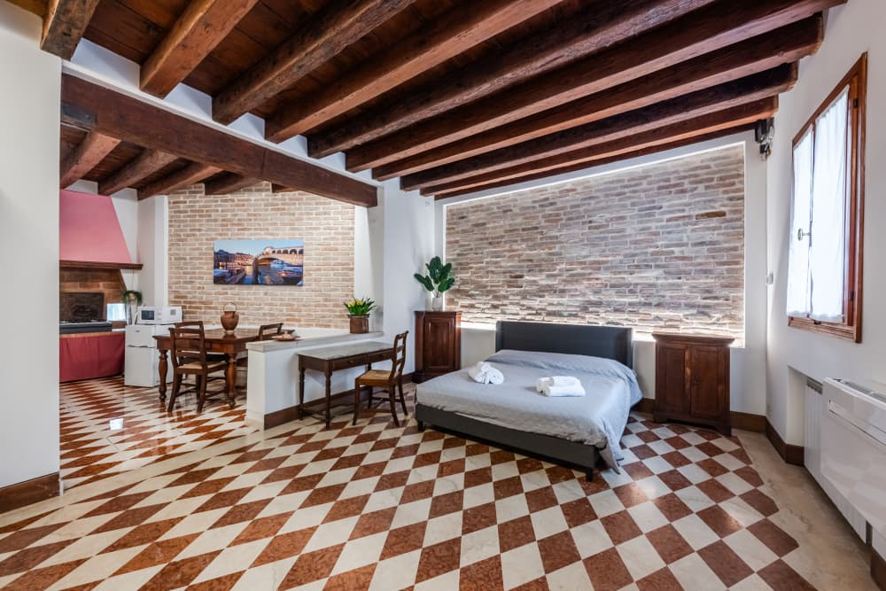 GDL HOUSE
